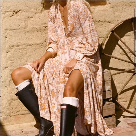 Spell Meadowland Gown in Cream - Picture 2 of 16